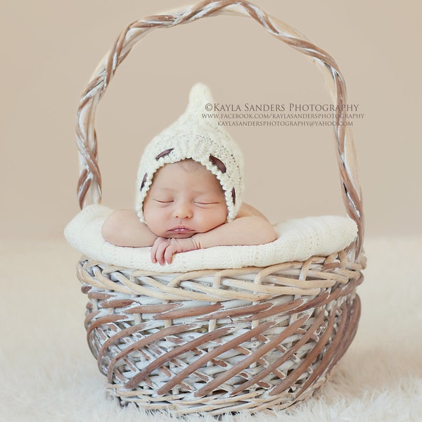 newborn knit bonnet, newborn photo prop, bonnet newborn/ baby hat with a satin bow, baby coming home outfit, newborn girl, baby shower gift