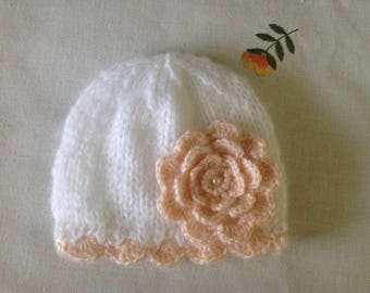 newborn beanie with a large flower, newborn girl beanie, newborn knit hat, newborn photo prop, baby coming home outfit, baby hospital hat