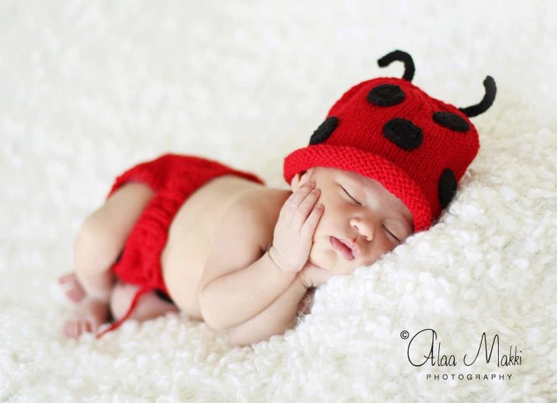 baby props newborn girl newborn knit hat newborn set Little lady bug newborn baby diaper cover and hat set Newborn photo prop