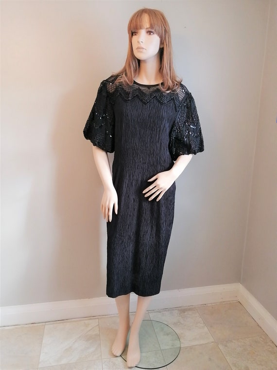 Vintage 1980s // LESLIE FAY // Black Sequined Puff