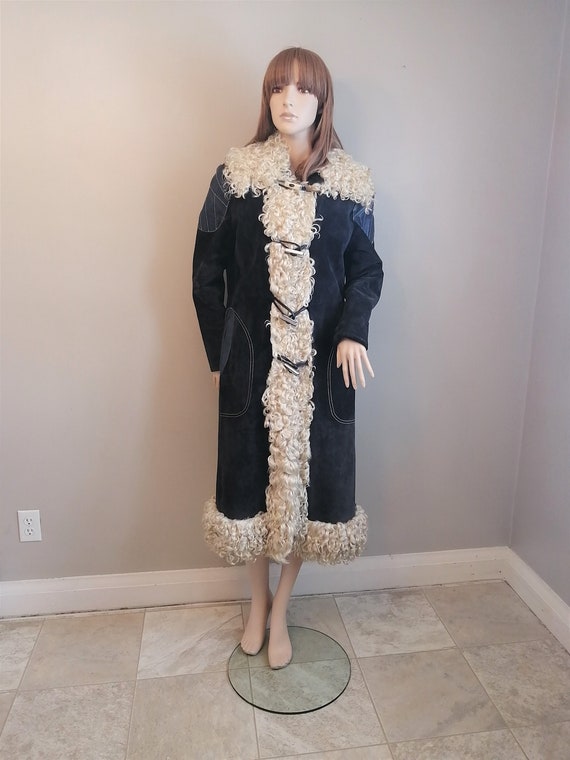 Vintage 1960s 1970s // EVANS Furs // Blue Leather