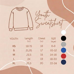 Puede incluir: Ilustraci&oacute;n de una sudadera juvenil con una tabla de tallas. La tabla enumera las tallas XS a XL, con medidas en pulgadas para largo y pecho, y los rangos de edad correspondientes. El texto "Youth Sweatshirt" est&aacute; escrito en cursiva.