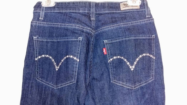 levis medium size