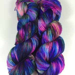 Single Ply Twist,  Fun In The Sun, Hand Dyed Yarn, Superwash Merino, Fingering Yarn, Variegated Yarn, singles yarn