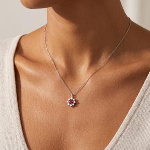 925 Sterling Silver Ruby Floral Necklace, Vintage July Birthstone Pendant, Dainty Flower Snowflake Choker, Layering Minimalist Gift for Her