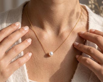 Ras de cou minimaliste avec une seule perle, collier de perles flottantes en or 14 carats, pendentif en véritable perle d'eau douce, bijoux de mariée délicats, cadeau pour elle