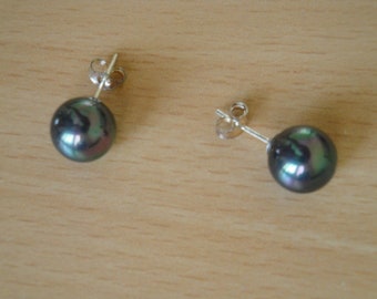 10mm Black Shell Pearl Earring Studs - er7