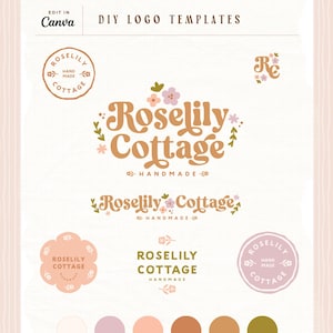 Könnte beinhalten: Eine Sammlung von DIY-Logo-Vorlagen mit dem Text Roselily Cottage in verschiedenen Schriftarten und Layouts. Die Designs enthalten florale Illustrationen in gedeckten Rosa-, Grün- und Brauntönen, dargestellt als kreisförmige Stempel, Schriftzüge und Symbole.