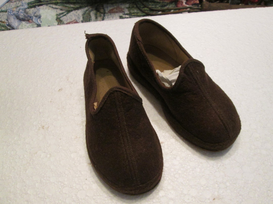Vintage Boys Felt Slippers Hard Soul Doll-House Shoes St Louis
