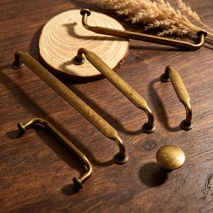 Tirador de latón vintage para armario, tiradores de bronce antiguo para cajones, herrajes rústicos para cocina, tiradores para cómoda estilo granja, tirador para muebles de estilo moderno de mediados de siglo.