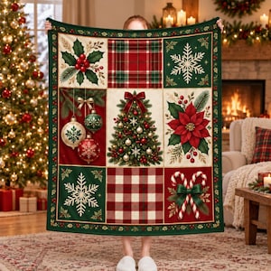 Könnte beinhalten: Eine rechteckige Wohndecke mit einem Raster aus neun festlichen Feldern. Die Motive zeigen Stechpalmenbeeren, rot-grünes Schottenkaro, weiße Schneeflocken, Weihnachtskugeln, einen zentralen Weihnachtsbaum, einen Weihnachtsstern und Zuckerstangen.