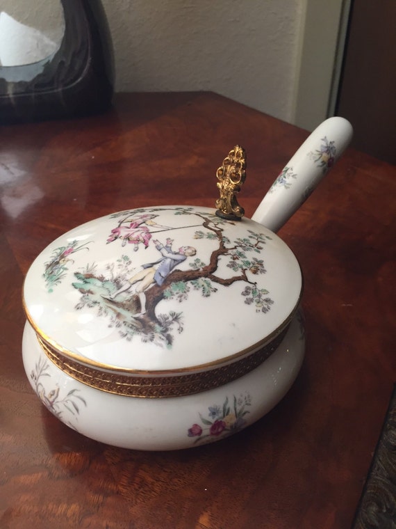 Silent Butler Crumb Catcher Porcelain Pan Dish Man Lady Swing Tree design