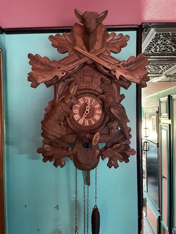 Charming German Regula Cuckoo Clock, Vintage / Antique Buck hunting