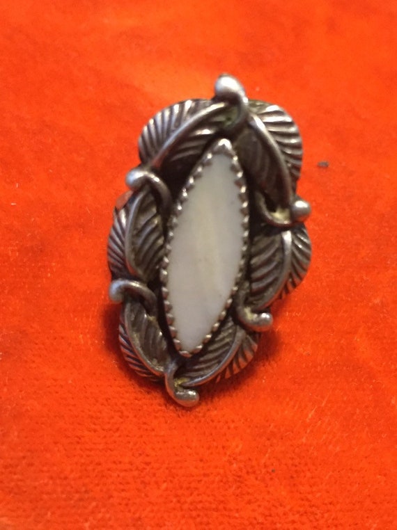 Vintage Navajo Sterling Silver Ring white Stone S… - image 1