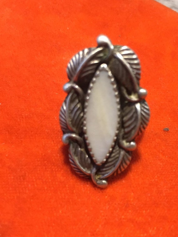 Vintage Navajo Sterling Silver Ring white Stone S… - image 4
