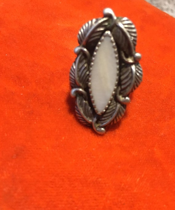 Vintage Navajo Sterling Silver Ring white Stone S… - image 2