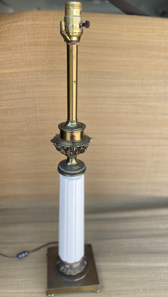 Stiffel Hollywood Regency Mid Century Brass Ceramic Table Lamp Neo Classic