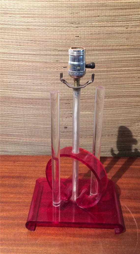 Vintage Mid-Century Modern Red LUCITE Sculptural Table Art Lamp Laurel Deco Era