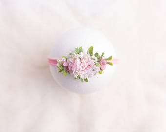 Baby headbands in soft pastels for christenings, celebrations, or baby showers. Ideal gift for new moms and perfect for baby photoshoots