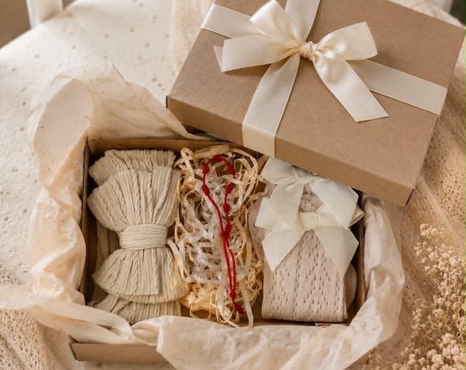 Featured listing image: Baby Gift Set Newborn Headband and Socks Box - Baby Shower Gift, Christening Gift, 7 Knots Protection Bracelet included, Baby Girl Boy Gift