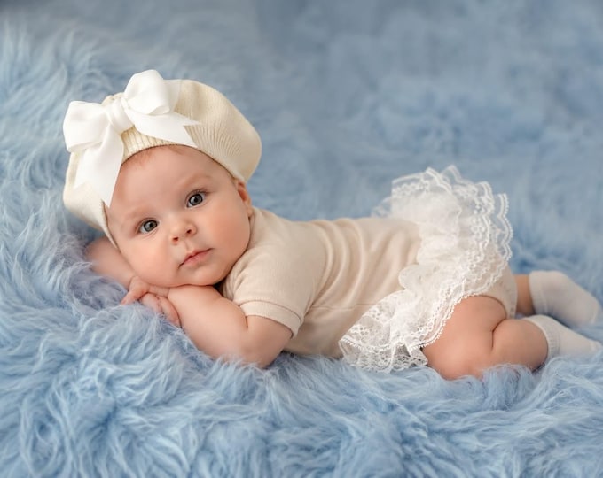 Featured listing image: Baby Beret and Ruffled Bloomer Set with Bow, Newborn Girl Photography Prop, Infant Frilly Panties Set 0-6 Months, Baby Shower Gift, Baby Set