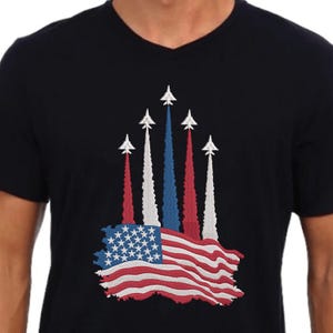 Avión de combate con la bandera estadounidense / Diseño patriótico para el 4 de julio (Descarga digital)