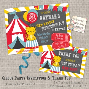 Puede incluir: Una invitación de cumpleaños y una tarjeta de agradecimiento con temática de circo con una ilustración de tigre. La invitación presenta una carpa a rayas rojas y blancas, un tigre a rayas amarillas y negras y una pizarra con el texto "Step Right Up! 3 Nathan's GRR-EATEST BIRTHDAY ON EARTH!" La tarjeta de agradecimiento presenta un diseño similar con el texto "THANK YOU FOR MAKING MY BIRTHDAY GRR-EAT!"