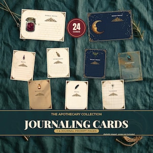 Peut inclure: Un ensemble de 24 cartes de journalisation de The Apothecary Collection présentant divers motifs dont Herbal Notes, Moon Phase, Brews, Ingredients, Night Notes, Curiosities, Botanicals, Notes et Gathered avec des bordures décoratives.
