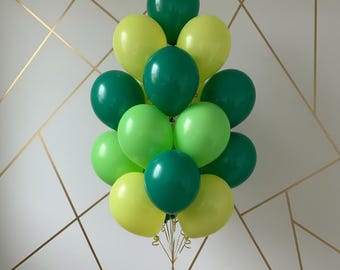Bouquet de ballons vert émeraude - Décoration de fête sur le thème de la forêt, centre de table d'anniversaire