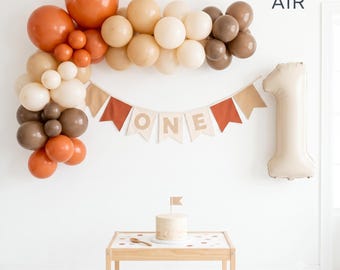 Guirnalda de banderines para el primer cumpleaños, banderín de tela con la palabra "ONE", decoración bohemia para fiesta de cumpleaños con pastel.