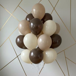 Neutral brun krämfärgad ballongbukett – Chokladlatte festdekor