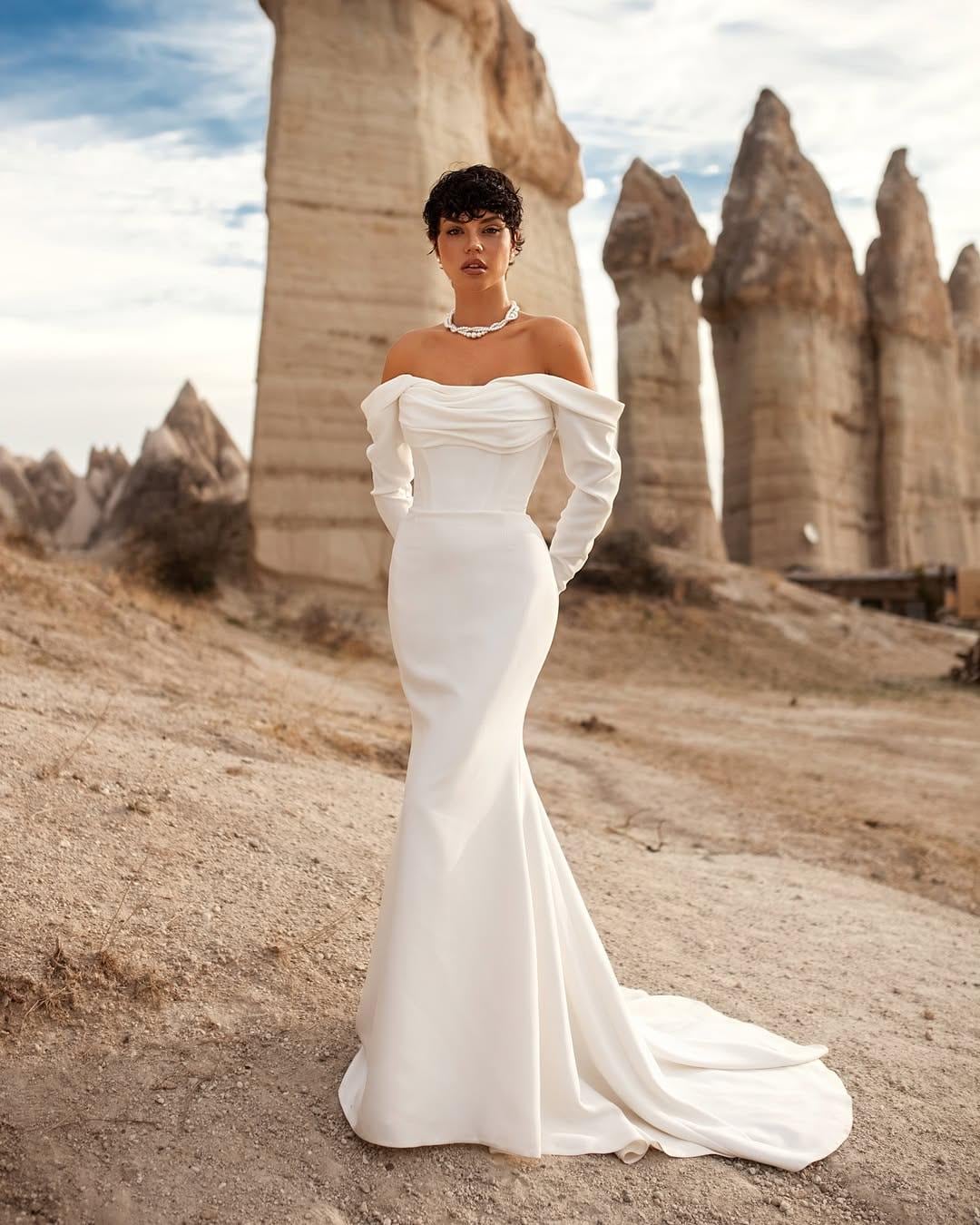 Off the shoulder satin dress France