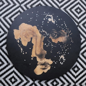 Picture, circle. Interior decoration. UV print on wood, diameter 50 cm. Perfect home gift. Original artwork. Portrait.
