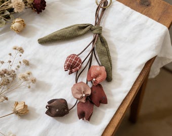 Tulip Taschenanhänger, Stoff Blume Schlüsselanhänger, Auto Spiegel Aufhänger Accessoire, Natur Blumen Liebhaber Geschenk