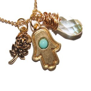 Gold Hamsa Anhänger Halskette: Akzent Rose, Schutz für den bösen Blick