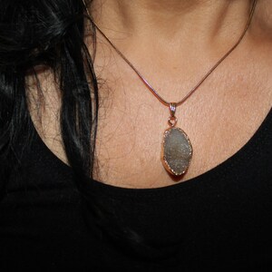 Natural agate druzy geode necklace, natural stone necklace, druzy geode charm necklace, druzy necklace, gold necklace, geode necklace