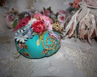 Handmade Shabby Chic Pumpkins: Large Thanksgiving Table Décor