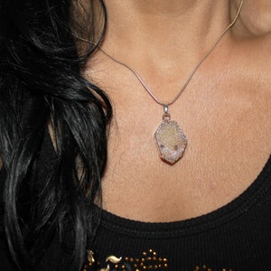 Natural Agate Druzy Titanium Necklace: Stone Jewelry (26x18x9mm)