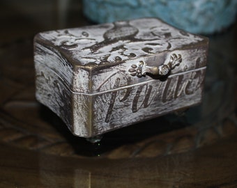 Joyero de madera hecho a mano: un recuerdo de joyería vintage