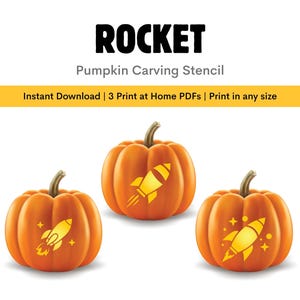 Puede incluir: Tres calabazas naranjas con tallos verdes, cada una con un diseño de plantilla de cohete amarillo. El texto "ROCKET Pumpkin Carving Stencil" se muestra encima de las calabazas. La imagen también incluye el texto "Instant Download | 3 Print at Home PDFs | Print in any size."