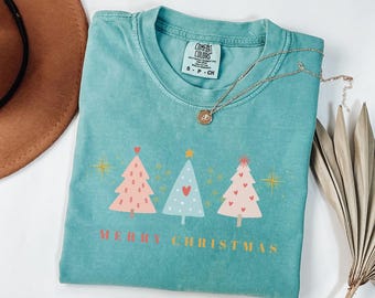 Vintage Christmas Tree Sweatshirt: Pastel Holiday Graphic, Comfort Colors