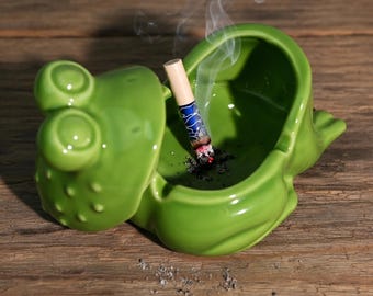Deep‑Well Frog Ceramic Smoking Tray – Easy‑Clean Outdoor Ashtray, Handmade Patio Accessory, Unique Cultural Ornament & Durable Gift