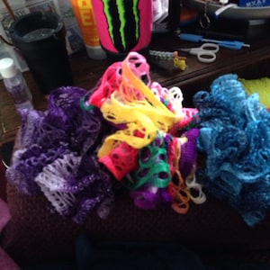 2 sashay hair ties
