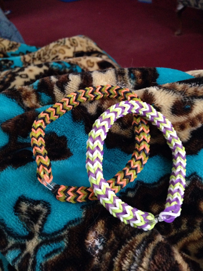 Genuine Rainbow Loom Rubber Band Quadfish Bracelet, Custom-Made w/ Choice  of 42