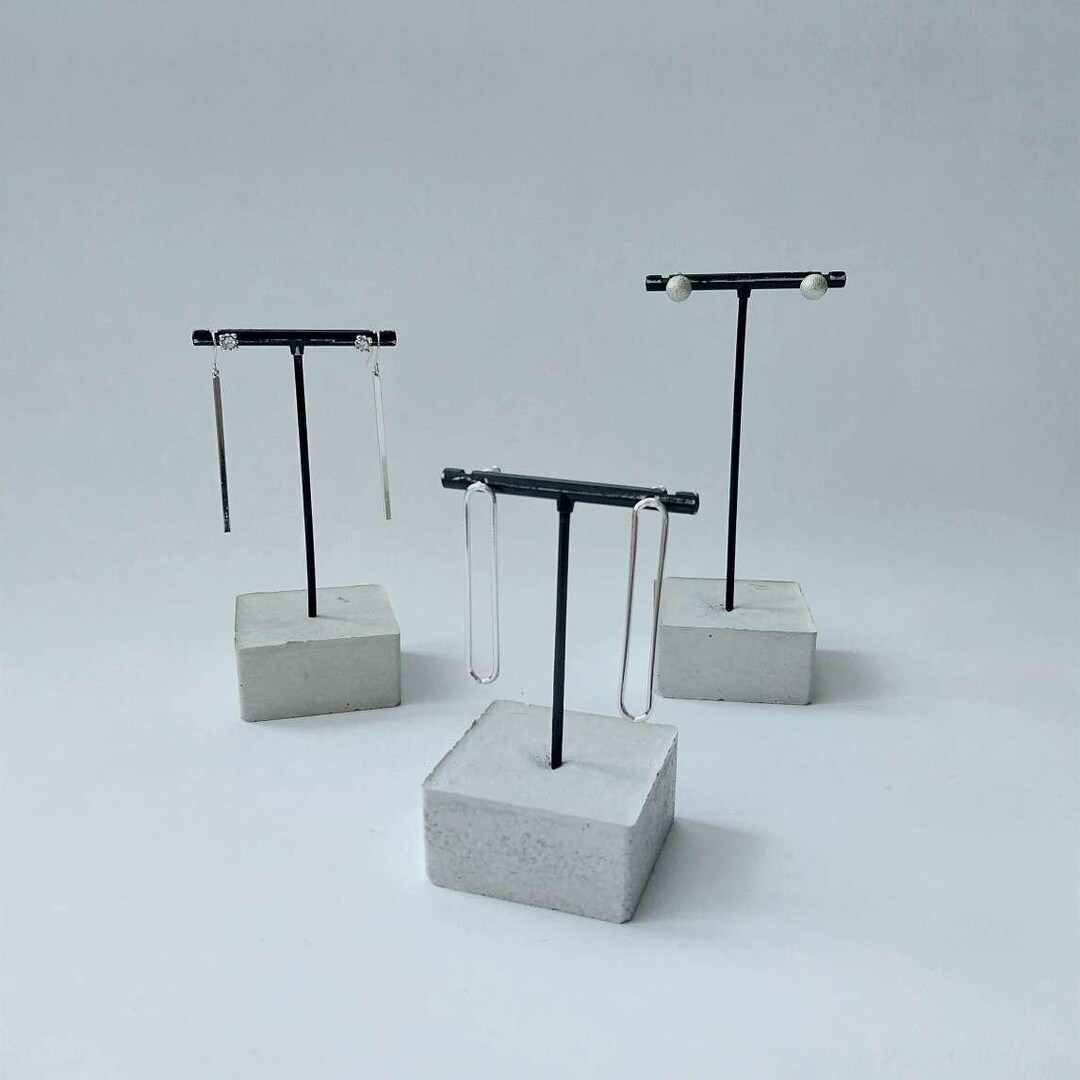Trailing Base Earring Display, Concrete Base With Copper or Black Brush T-bar ...
