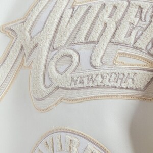 Chaqueta bomber de cuero blanco Avirex con logo bordado Gold Club, piel de vaca auténtica perforada, chaqueta de motociclista, regalo de cumpleaños para él imagen 7