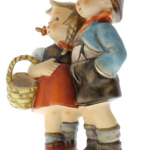 Goebel Hummel Surprise Little Boy and Girl 94 TMK5 1980 porcelain image 3