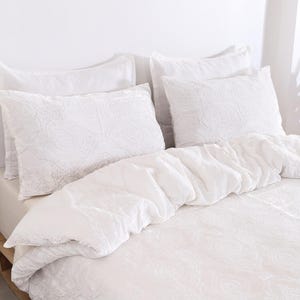 White Velvet Duvet Cover Set | Embossed Paisley, Boho Chic | Velvet Comforter Cover | Queen King Twin Bedding Set