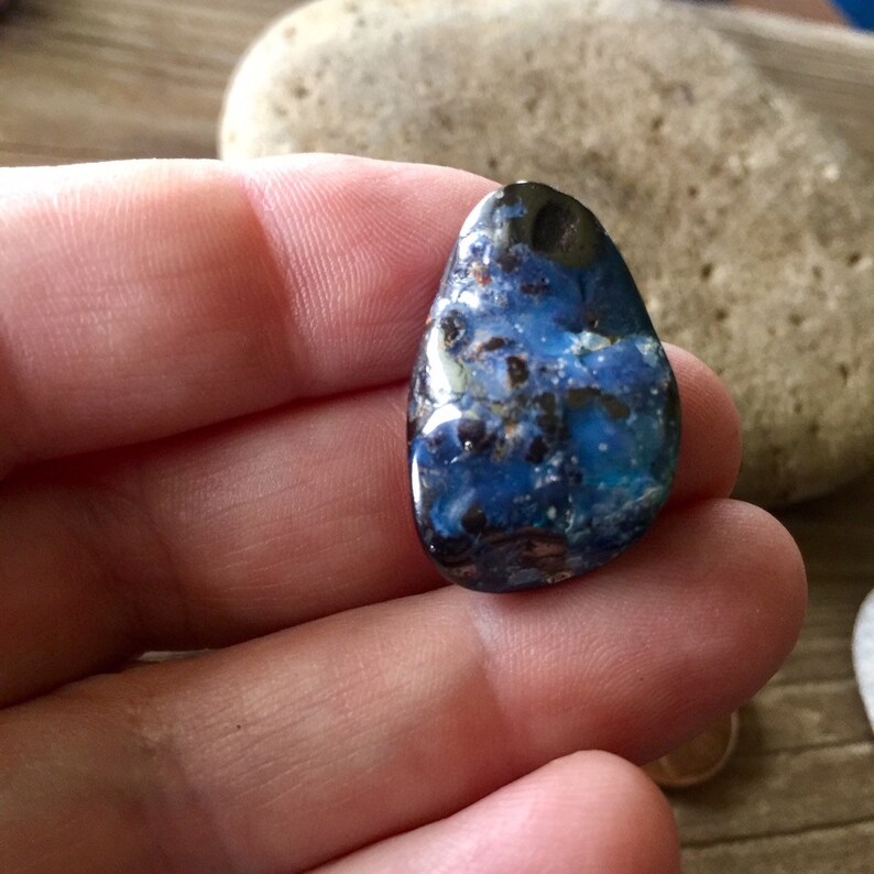 Boulder Opal cab