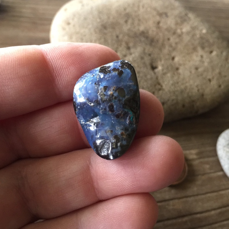 Boulder Opal cab